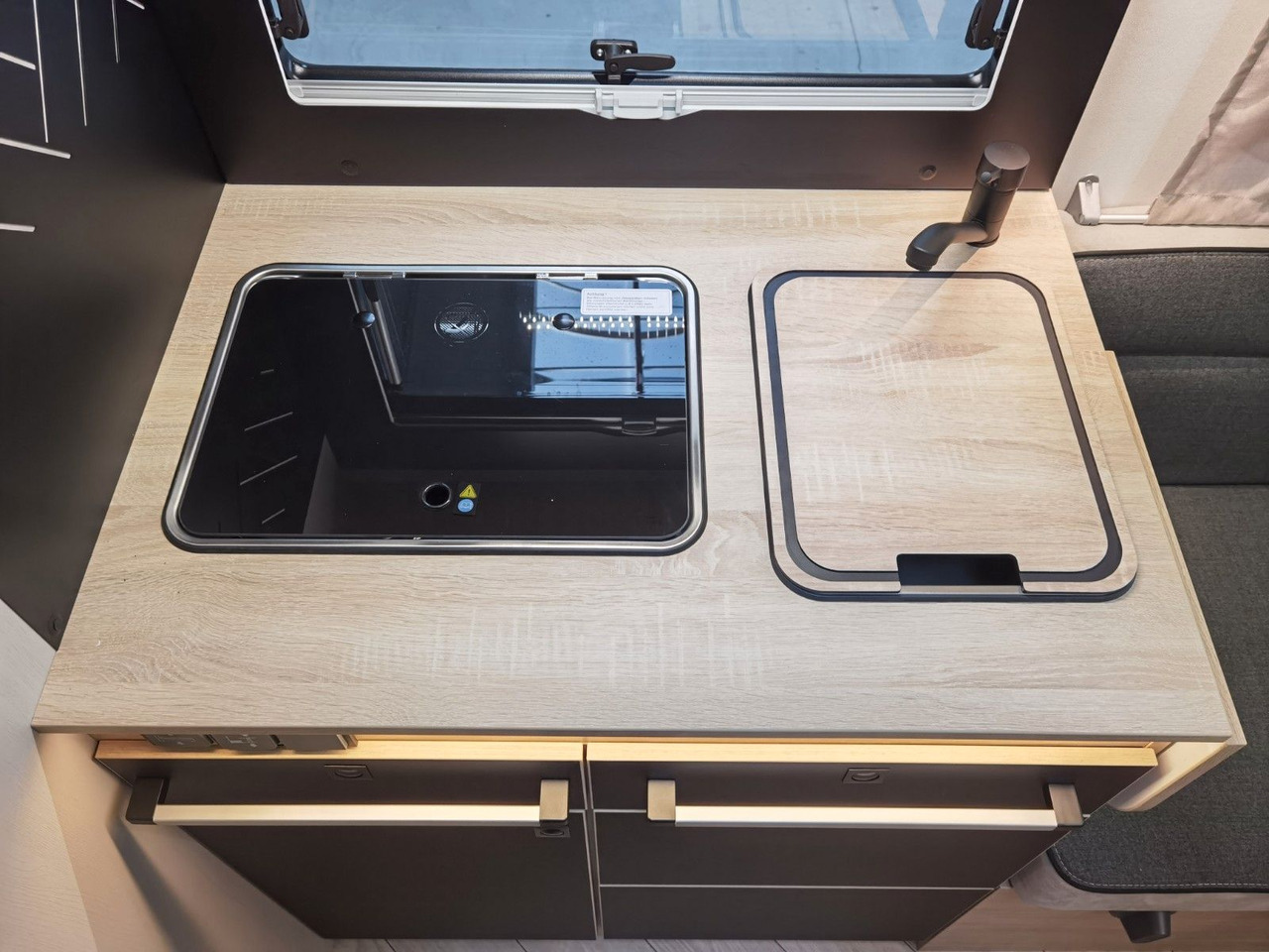 Mobil rumah semi-terintegrasi Chausson 650 TITANIUM / - 2026 - / NUR 6.39 M. / HUBBETT: gambar 21 Mobil rumah semi-terintegrasi Chausson 650 TITANIUM / - 2026 - / NUR 6.39 M. / HUBBETT: gambar 21