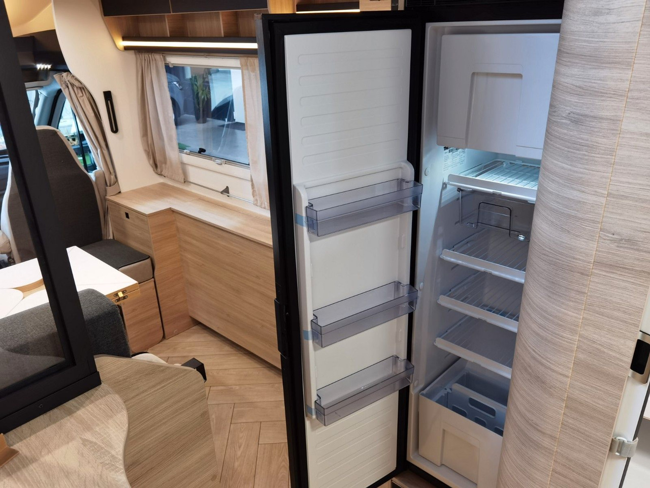 Mobil rumah semi-terintegrasi Chausson 660 ETAPE LINE /-2025- / 640- XXL - HUBBETT / GA: gambar 18