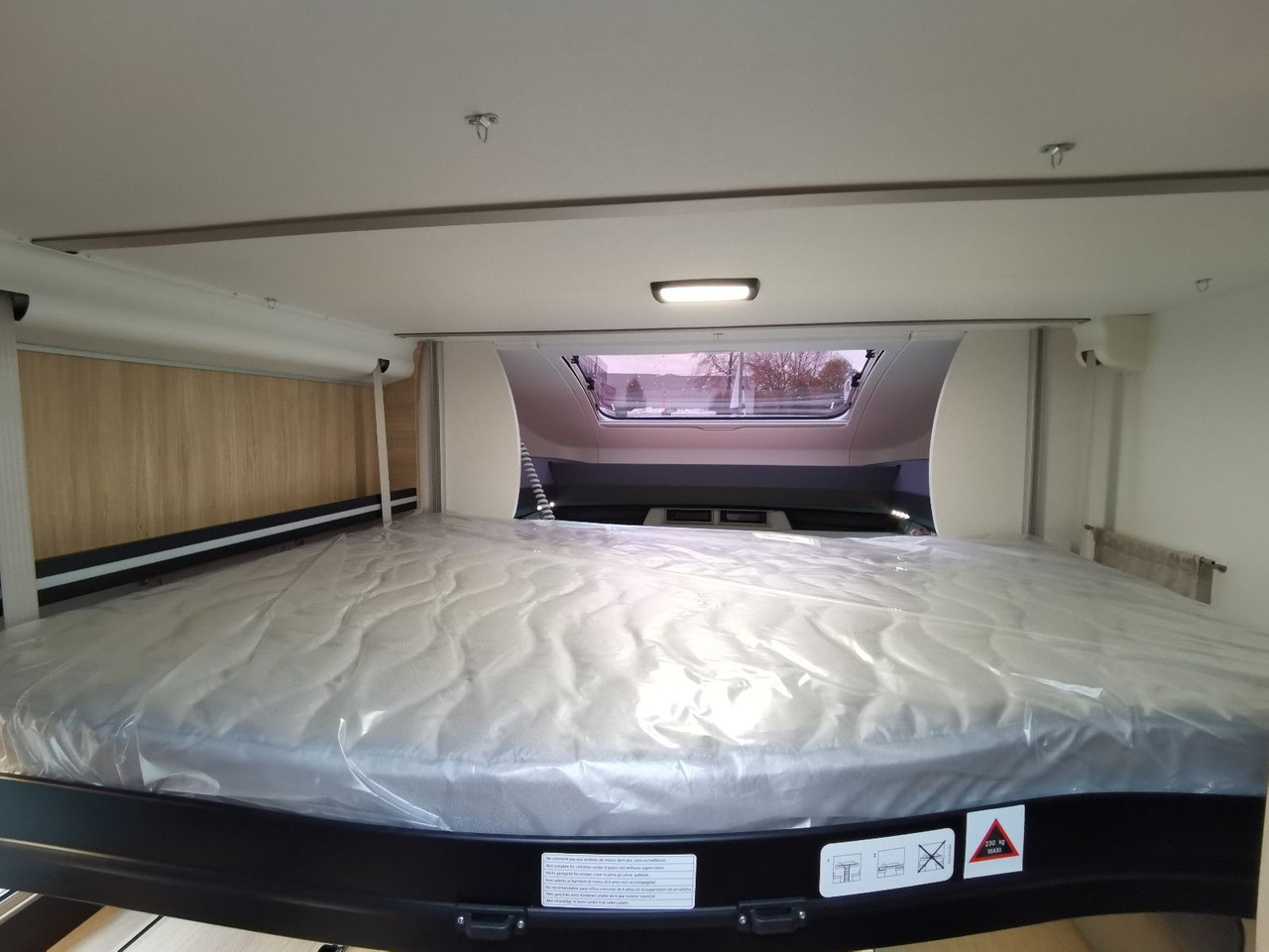 Mobil rumah semi-terintegrasi Chausson 777 ETAPE LINE / -2025- / EINZELBETTEN & HUBBETT: gambar 14