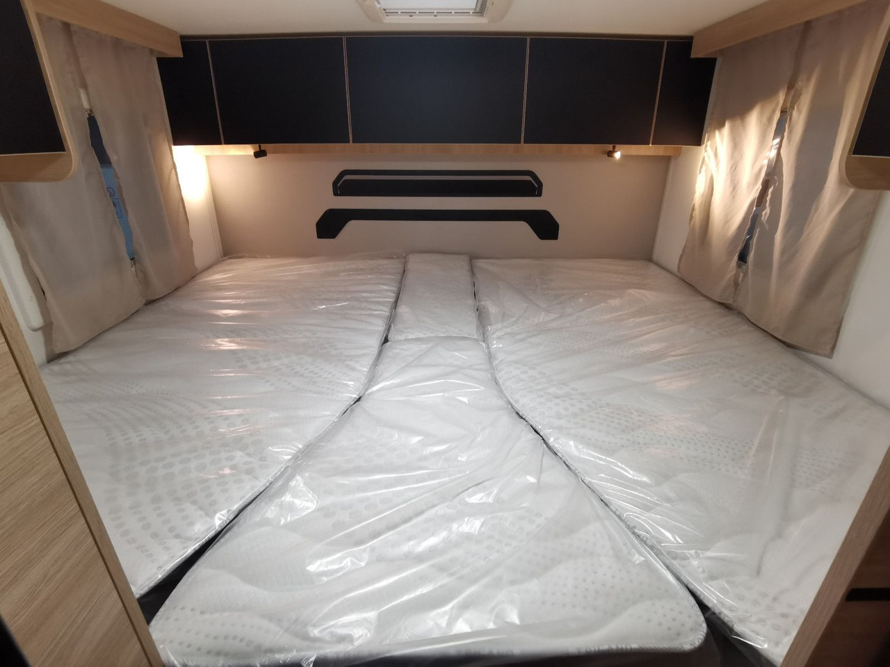 Mobil rumah semi-terintegrasi Chausson 777 ETAPE LINE / -2025- / HUBBETT & EINZELBETTEN: gambar 16