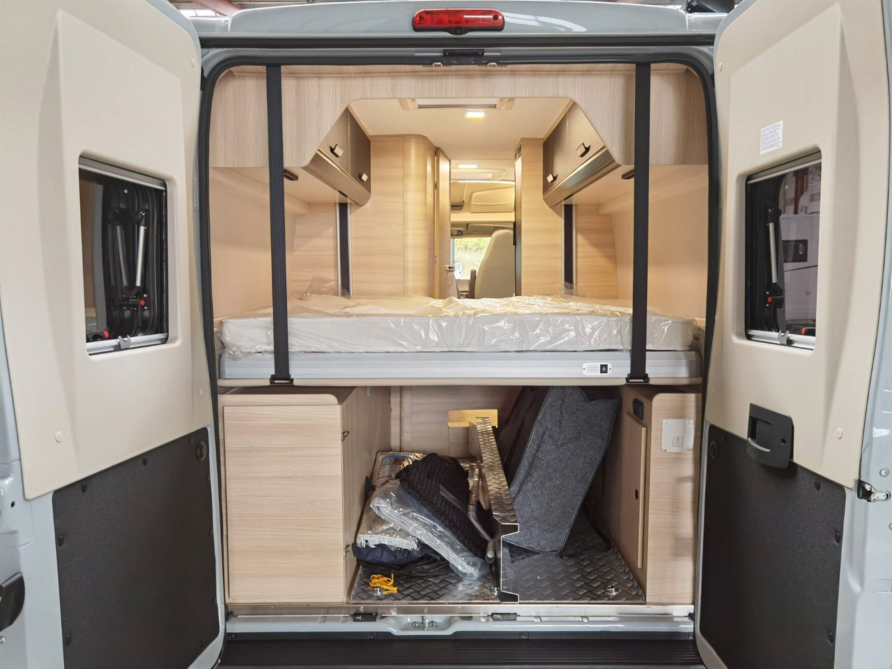 Mobil kemping Chausson V690 SPORT LINE / -2026- / XXL-HUBBETT E-BIKE GA: gambar 10 Mobil kemping Chausson V690 SPORT LINE / -2026- / XXL-HUBBETT E-BIKE GA: gambar 10