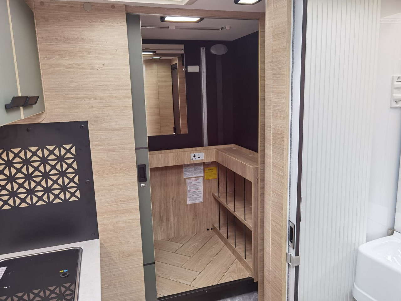 Mobil rumah semi-terintegrasi Chausson X 650 EXCLUSIVE LINE / - 2026 - / XXL - HUBBETT: gambar 21