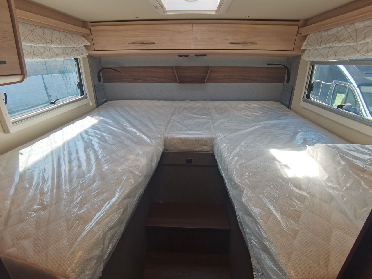 Leasing  Eura Mobil PROFILA T 726 EB - MODELL 2025 -MONDIAL PLUS & S Eura Mobil PROFILA T 726 EB - MODELL 2025 -MONDIAL PLUS & S: gambar 20