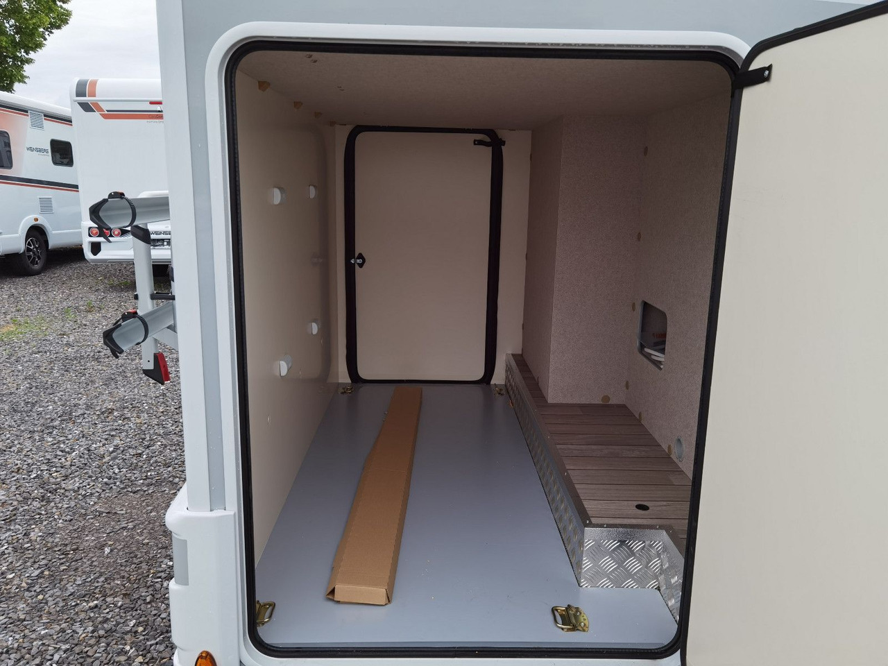 Mobil rumah semi-terintegrasi Forster T 669 EBN COUPÈ / -2025-/165PS-DSG/ EINZELBETTEN: gambar 9