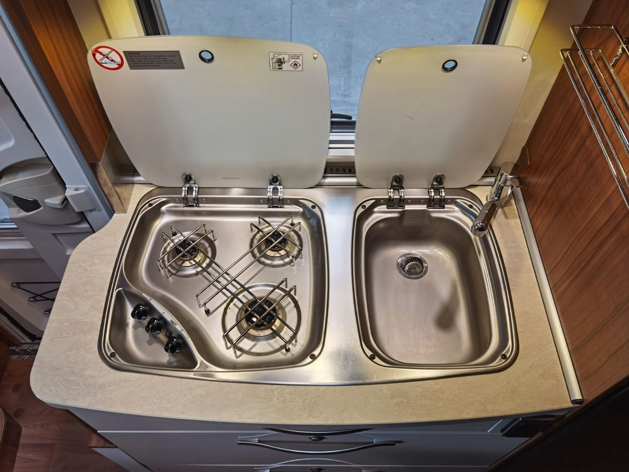 Mobil rumah semi-terintegrasi HYMER / ERIBA / HYMERCAR EXSIS T 588 / SAT / AHK / NAVI / EINZELBETTEN: gambar 19