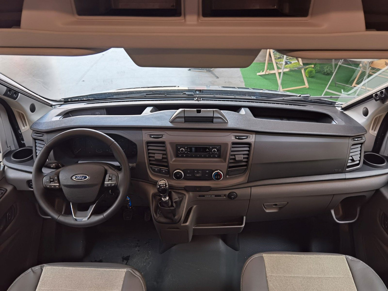 Mobil kemping Karmann DEXTER 560 / 170PS - 4x4 / SOLAR & MARKISE & ALU: gambar 10 Mobil kemping Karmann DEXTER 560 / 170PS - 4x4 / SOLAR & MARKISE & ALU: gambar 10