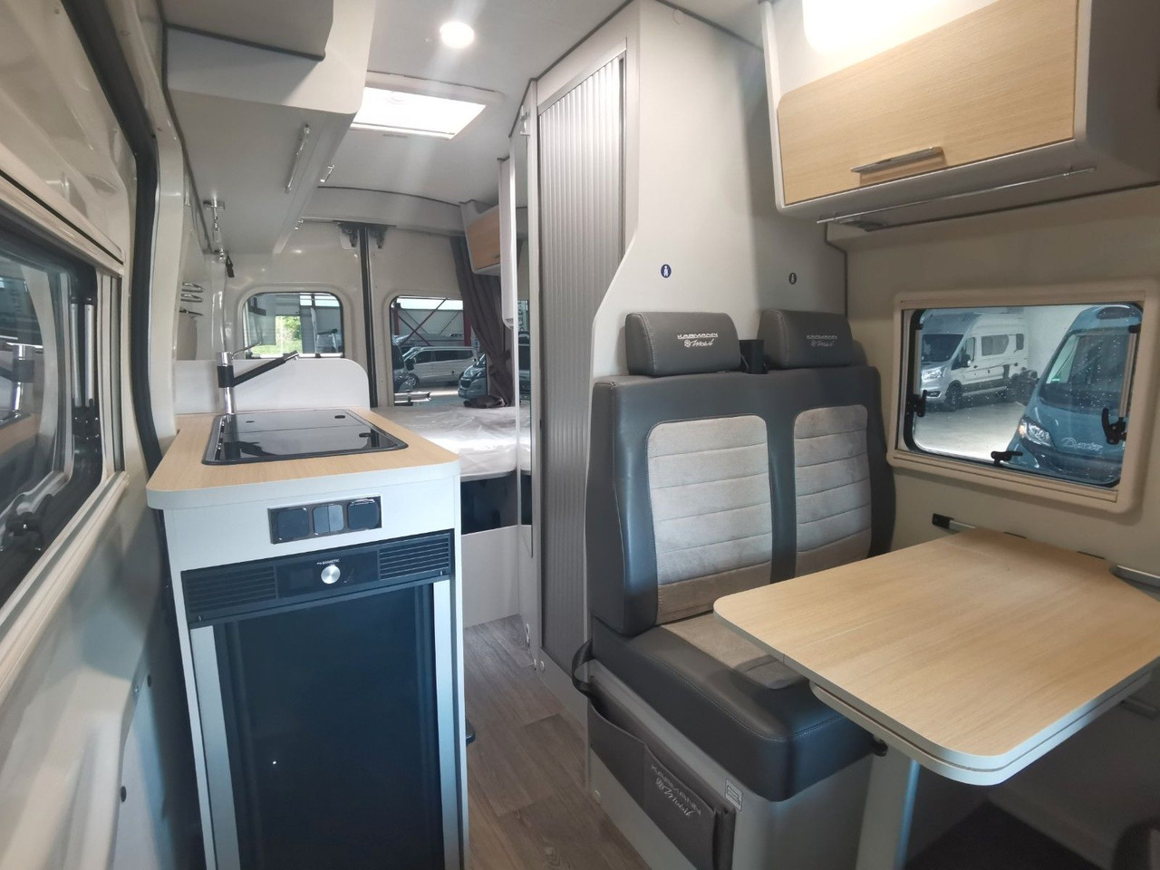 Mobil kemping Karmann DEXTER 560 / 170PS - 4x4 / SOLAR & MARKISE & ALU: gambar 13 Mobil kemping Karmann DEXTER 560 / 170PS - 4x4 / SOLAR & MARKISE & ALU: gambar 13