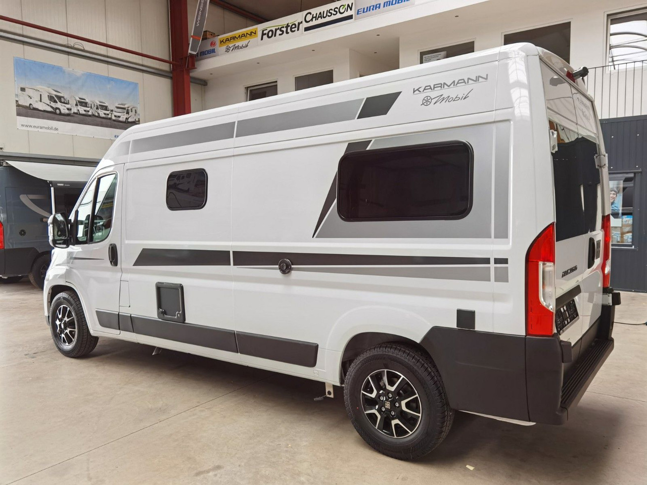 Karmann DEXTER 600 / -2026-/ EINZELBETTEN & BAR-VERSION - Mobil kemping: gambar 5 Karmann DEXTER 600 / -2026-/ EINZELBETTEN & BAR-VERSION - Mobil kemping: gambar 5