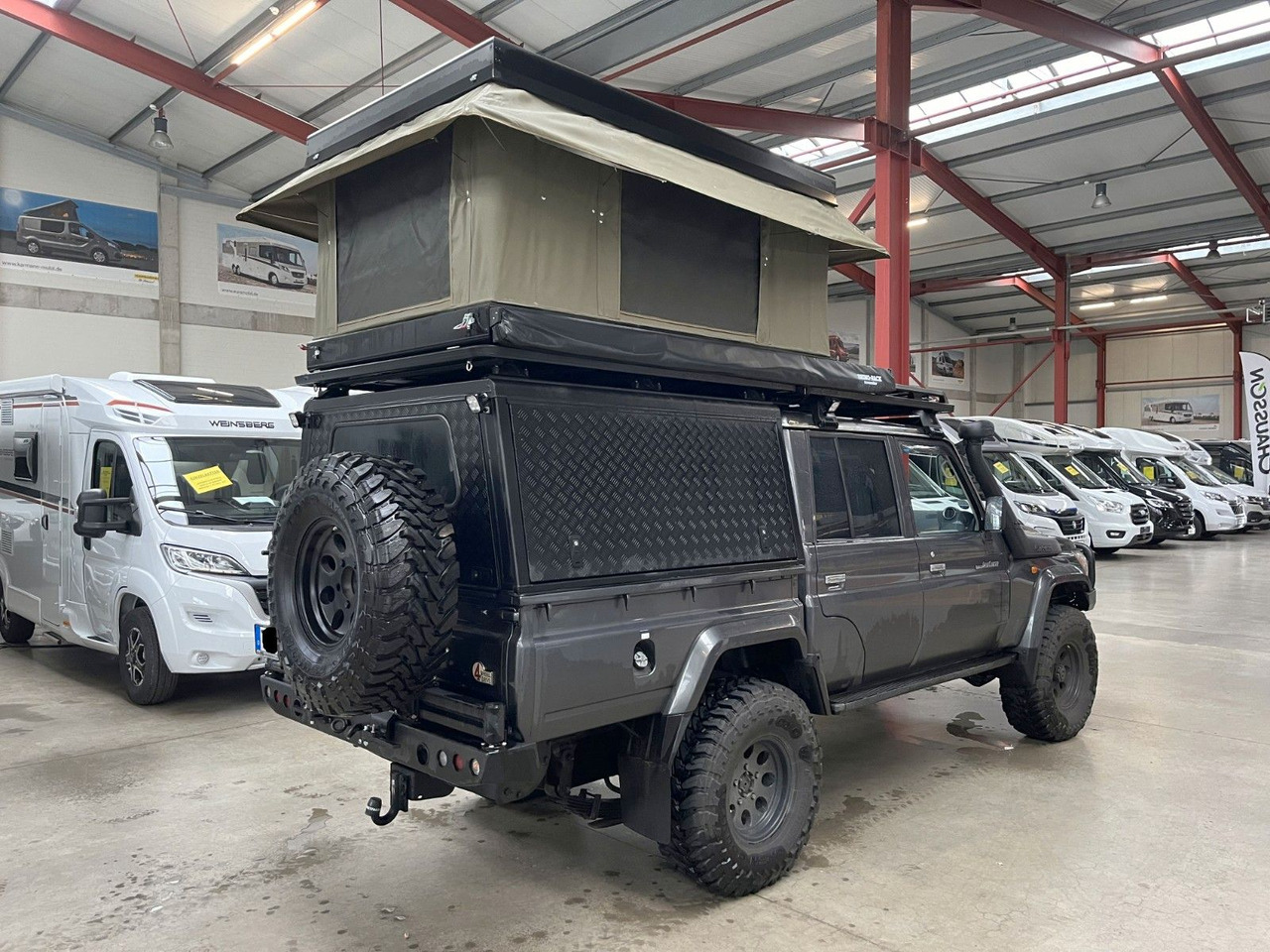 Toyota GRJ 79 DC - VX LIMITED / VIELE EXTRAS - Mobil SUV: gambar 1 Toyota GRJ 79 DC - VX LIMITED / VIELE EXTRAS - Mobil SUV: gambar 1