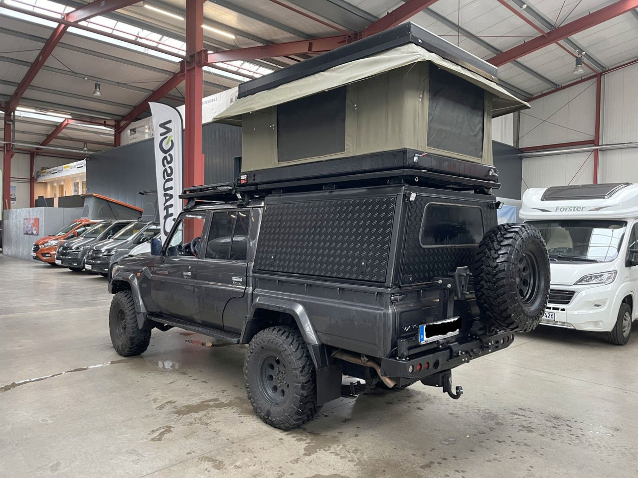 Toyota GRJ 79 DC - VX LIMITED / VIELE EXTRAS - Mobil SUV: gambar 2 Toyota GRJ 79 DC - VX LIMITED / VIELE EXTRAS - Mobil SUV: gambar 2