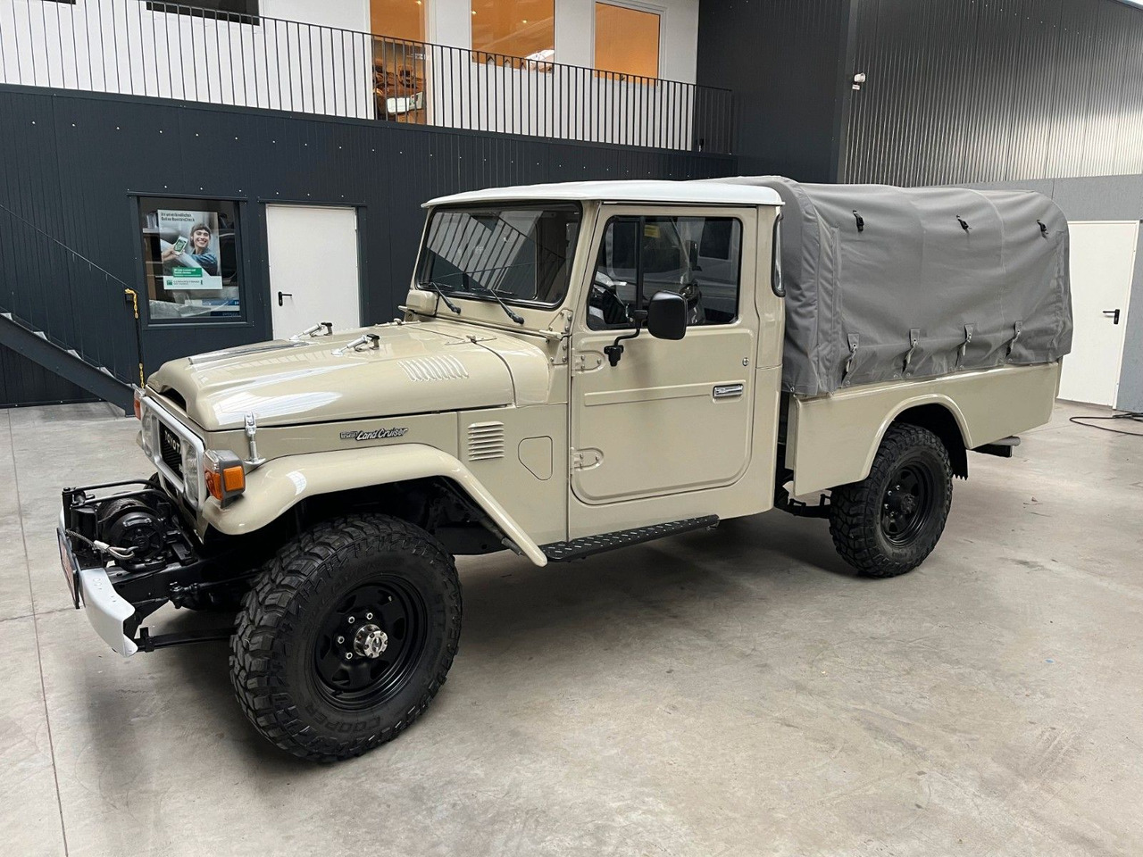 Toyota LAND CRUISER HJ 45 - 3.6l DIESEL / PICK UP - Mobil SUV: gambar 3 Toyota LAND CRUISER HJ 45 - 3.6l DIESEL / PICK UP - Mobil SUV: gambar 3