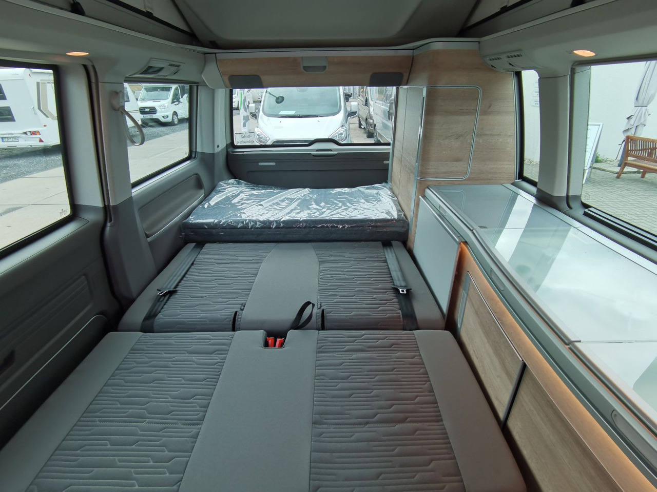 Van penumpang Volkswagen T6.1 CALIFORNIA OCEAN EDITION / DSG / ACC / NAVI: gambar 25