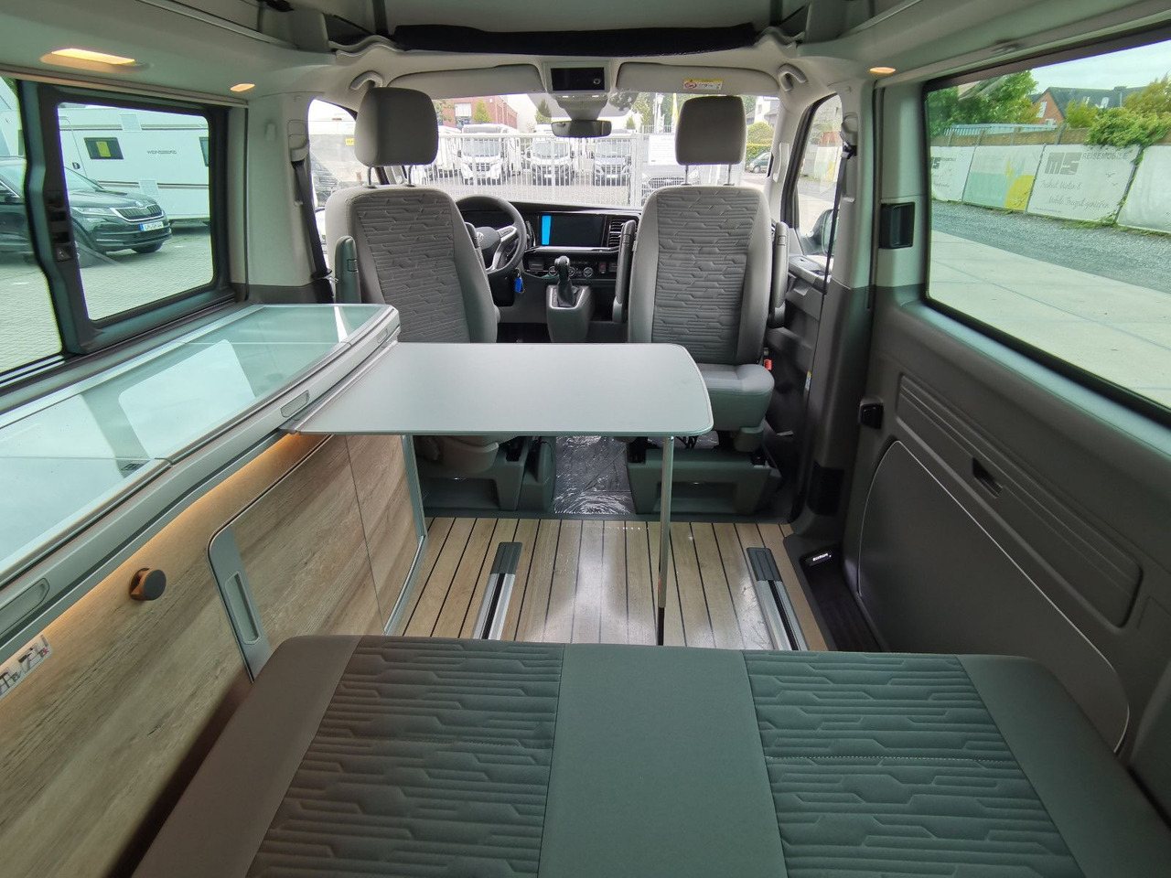 Van penumpang Volkswagen T6.1 CALIFORNIA OCEAN EDITION / DSG / ACC / NAVI: gambar 21