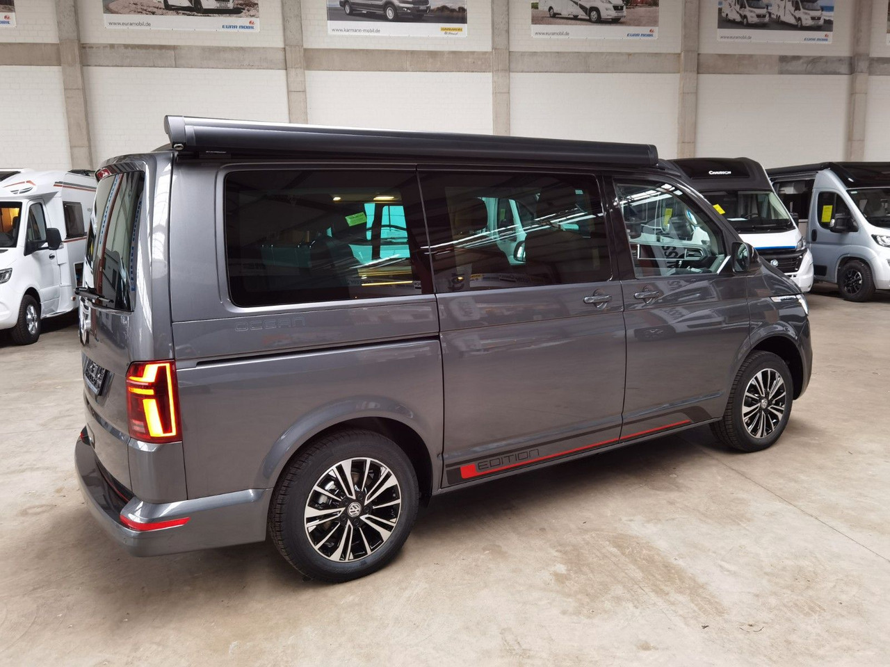 Volkswagen T6.1 CALIFORNIA OCEAN EDITION / DSG / NAVI / ACC - Mobil kemping: gambar 4 Volkswagen T6.1 CALIFORNIA OCEAN EDITION / DSG / NAVI / ACC - Mobil kemping: gambar 4