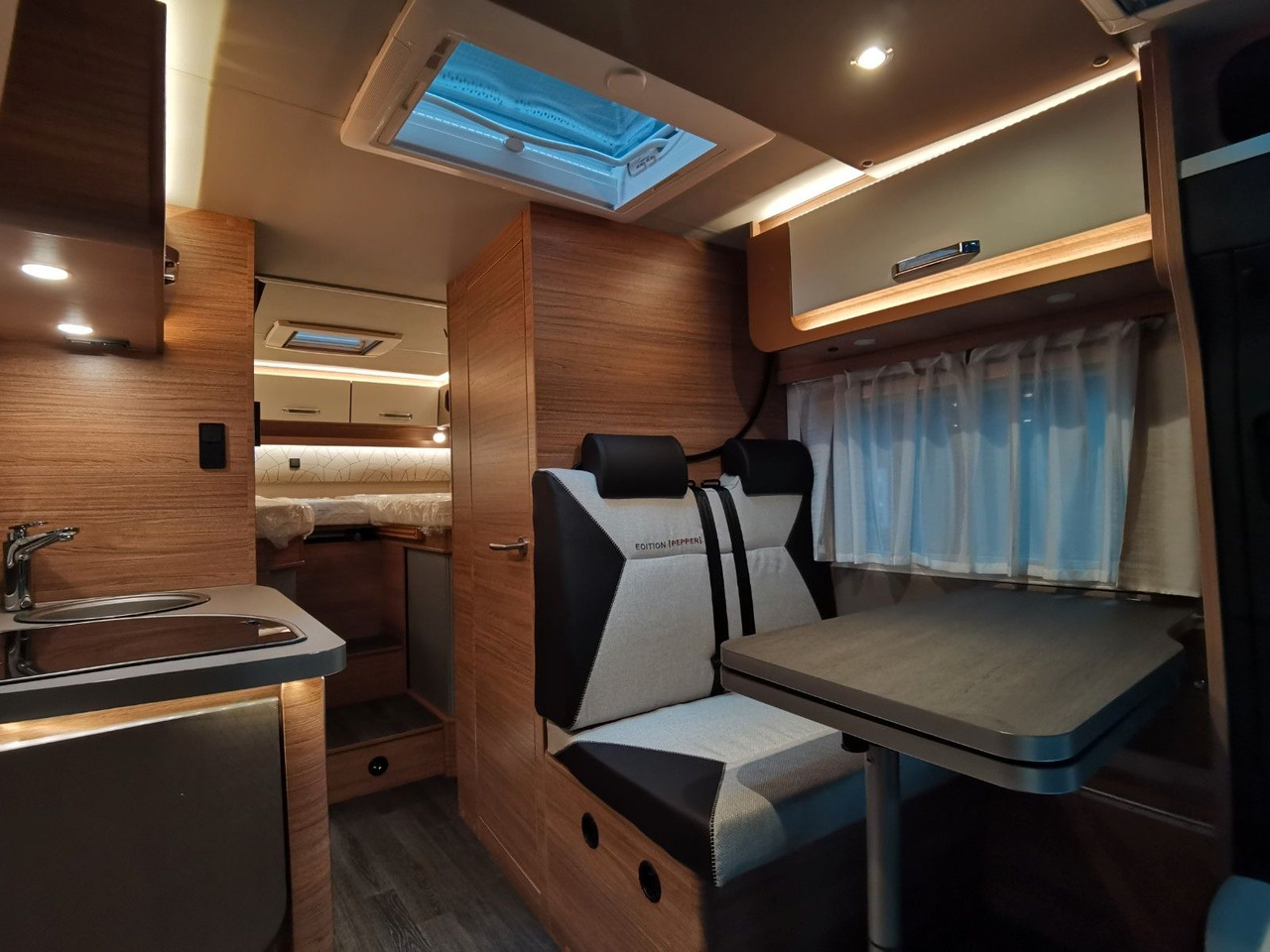 Mobil rumah semi-terintegrasi Weinsberg CARACOMPACT 640 MEG EDITION-PEPPER /-MODELL 2026: gambar 21