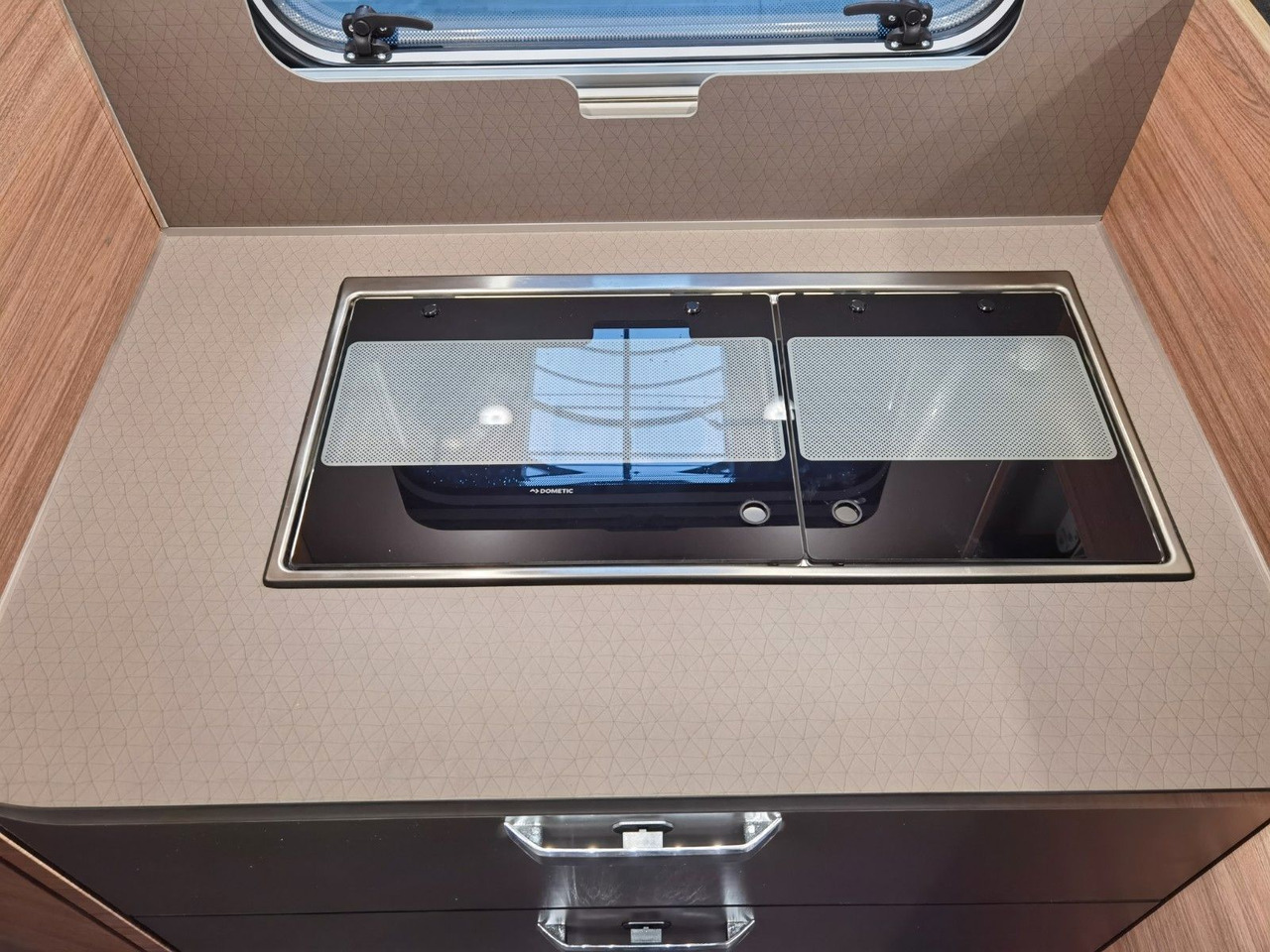 Mobil rumah semi-terintegrasi Weinsberg CARALOFT 650 MF /-2024-/ 155PS / SEITENBETT: gambar 15