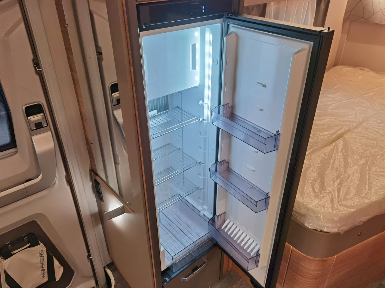 Mobil rumah semi-terintegrasi Weinsberg CARALOFT 650 MF /-2024-/ 155PS / SEITENBETT: gambar 13