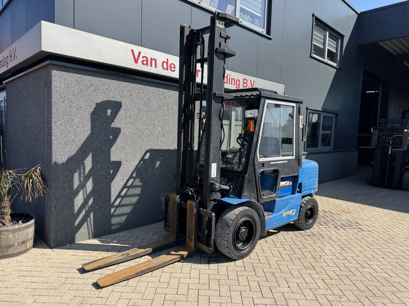 Caterpillar DP35K - Forklift diesel: gambar 3 Caterpillar DP35K - Forklift diesel: gambar 3