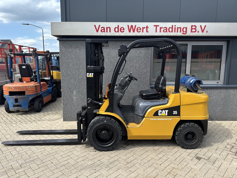 Caterpillar GP35 Triplo 430 Freelift / Sideshift / 4e Functie LPG 2008 - Forklift LPG: gambar 1 Caterpillar GP35 Triplo 430 Freelift / Sideshift / 4e Functie LPG 2008 - Forklift LPG: gambar 1