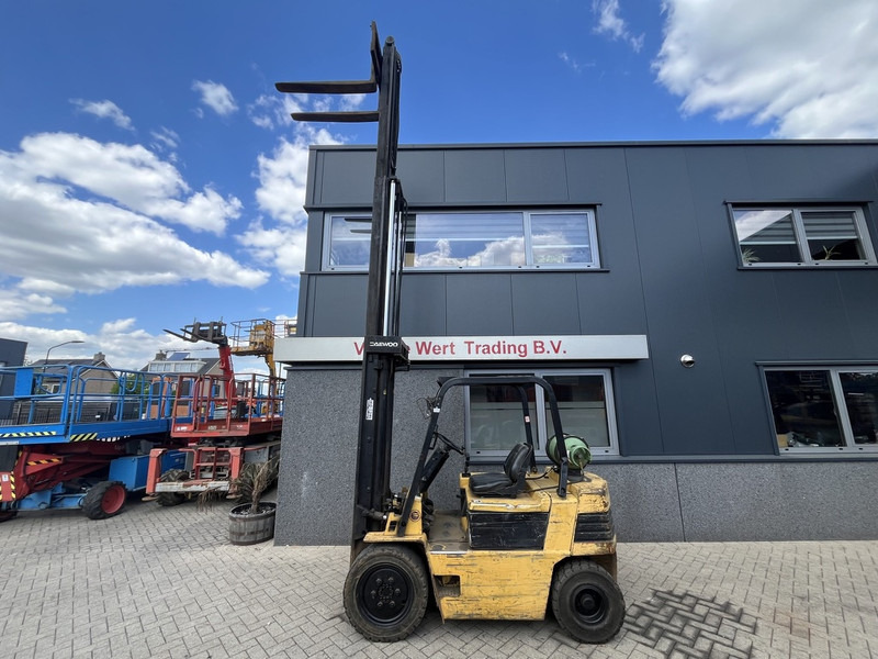 Daewoo G25S-2 triplo550 freelift 3e functie LPG - Forklift LPG: gambar 3 Daewoo G25S-2 triplo550 freelift 3e functie LPG - Forklift LPG: gambar 3