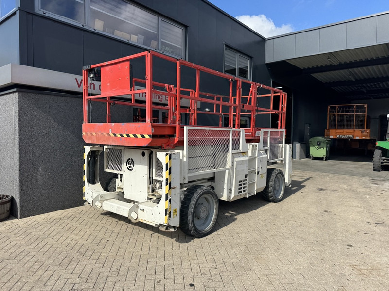 Genie Genie GS 3390 RT Schaarhoogwerker / Scissor Lift / Arbeitsbuhne 12mtr werkhoogte 4x4 Deutz DIESEL 2014 - Scissor lifts: gambar 5 Genie Genie GS 3390 RT Schaarhoogwerker / Scissor Lift / Arbeitsbuhne 12mtr werkhoogte 4x4 Deutz DIESEL 2014 - Scissor lifts: gambar 5