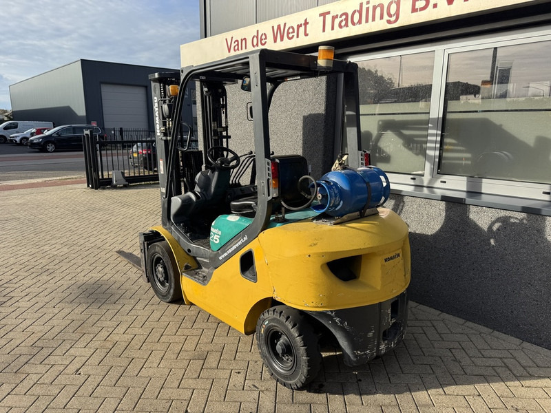 Komatsu FG25HT-16R Triplo 470 Freelift / Sideshift / Vorkversteller LPG 2008 - Forklift LPG: gambar 4 Komatsu FG25HT-16R Triplo 470 Freelift / Sideshift / Vorkversteller LPG 2008 - Forklift LPG: gambar 4