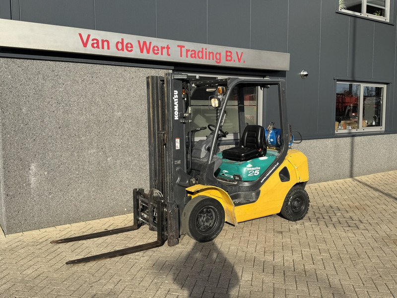 Komatsu FG25HT-16R Triplo 470 Freelift / Sideshift / Vorkversteller LPG 2008 - Forklift LPG: gambar 3 Komatsu FG25HT-16R Triplo 470 Freelift / Sideshift / Vorkversteller LPG 2008 - Forklift LPG: gambar 3