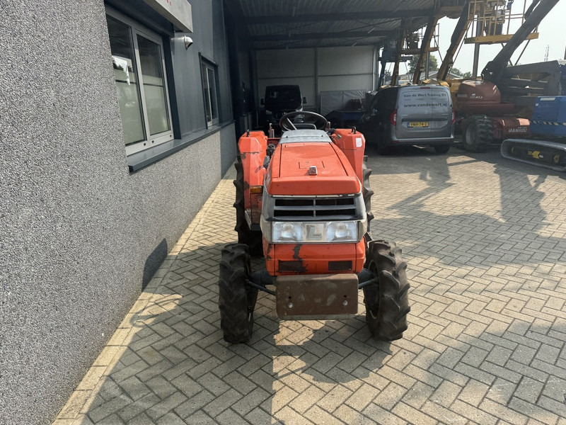 Kubota mini tractor KUBOTA GL 23D 4x4 powershift hefinrichting DIESEL - Traktor kompak: gambar 5 Kubota mini tractor KUBOTA GL 23D 4x4 powershift hefinrichting DIESEL - Traktor kompak: gambar 5