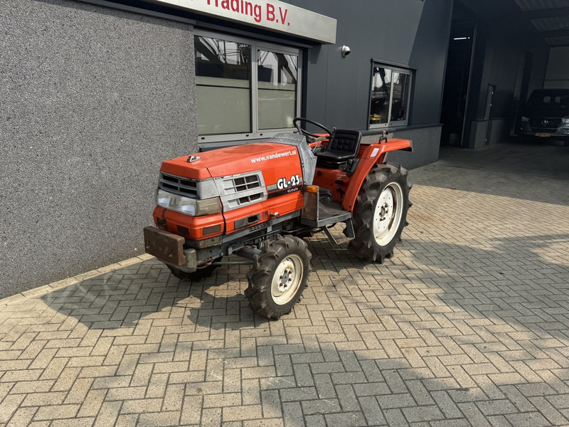 Kubota mini tractor KUBOTA GL 23D 4x4 powershift hefinrichting DIESEL - Traktor kompak: gambar 2 Kubota mini tractor KUBOTA GL 23D 4x4 powershift hefinrichting DIESEL - Traktor kompak: gambar 2