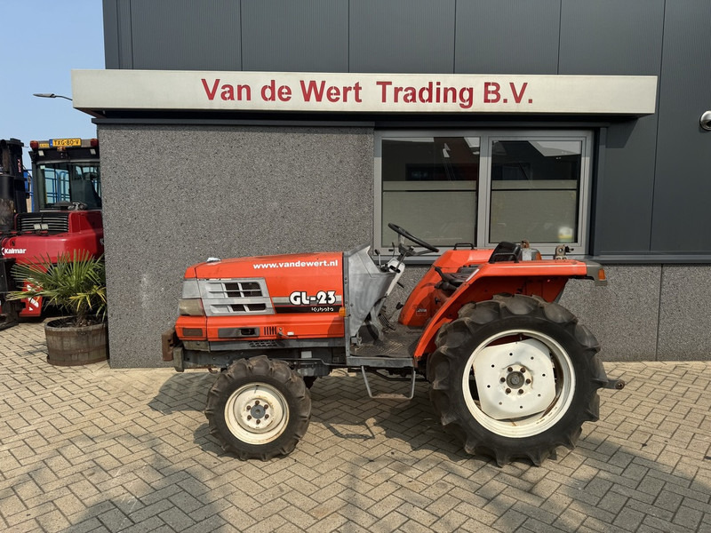 Kubota mini tractor KUBOTA GL 23D 4x4 powershift hefinrichting DIESEL - Traktor kompak: gambar 1 Kubota mini tractor KUBOTA GL 23D 4x4 powershift hefinrichting DIESEL - Traktor kompak: gambar 1