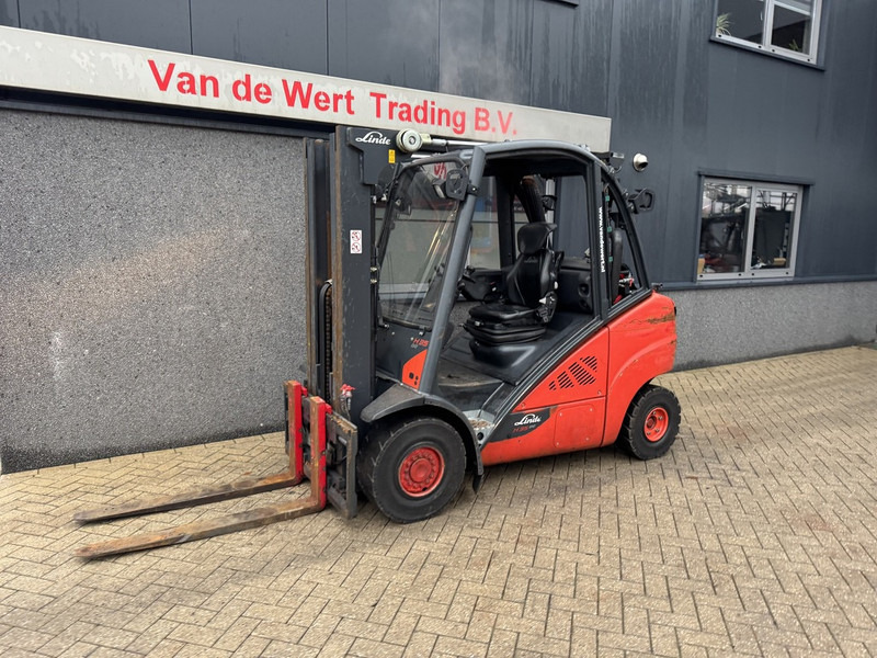 Linde H35T-02 Triplo 465 Freelift / Sideshift / weegsysteem LPG 2017 - Forklift LPG: gambar 2 Linde H35T-02 Triplo 465 Freelift / Sideshift / weegsysteem LPG 2017 - Forklift LPG: gambar 2