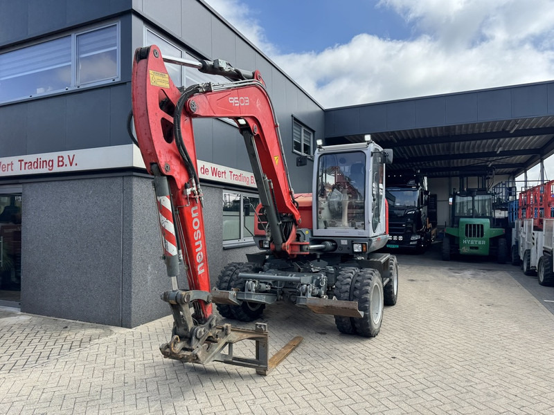 Neuson 9503 WD Mobiele Kraan 2009 Palletvork, Stenenklem, 2x Bak 8860hours Deutz Diesel - Derek bergerak: gambar 5 Neuson 9503 WD Mobiele Kraan 2009 Palletvork, Stenenklem, 2x Bak 8860hours Deutz Diesel - Derek bergerak: gambar 5