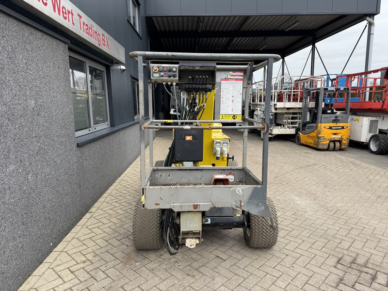 Boom artikulasi Niftylift HR12NDE Knikarmhoogwerker / Arbeitsbuhne HYBRIDE Kubota diesel 4x2 2014: gambar 9 Boom artikulasi Niftylift HR12NDE Knikarmhoogwerker / Arbeitsbuhne HYBRIDE Kubota diesel 4x2 2014: gambar 9
