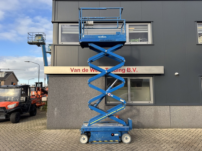 Skyjack SJ 3219 - Scissor lifts: gambar 4 Skyjack SJ 3219 - Scissor lifts: gambar 4