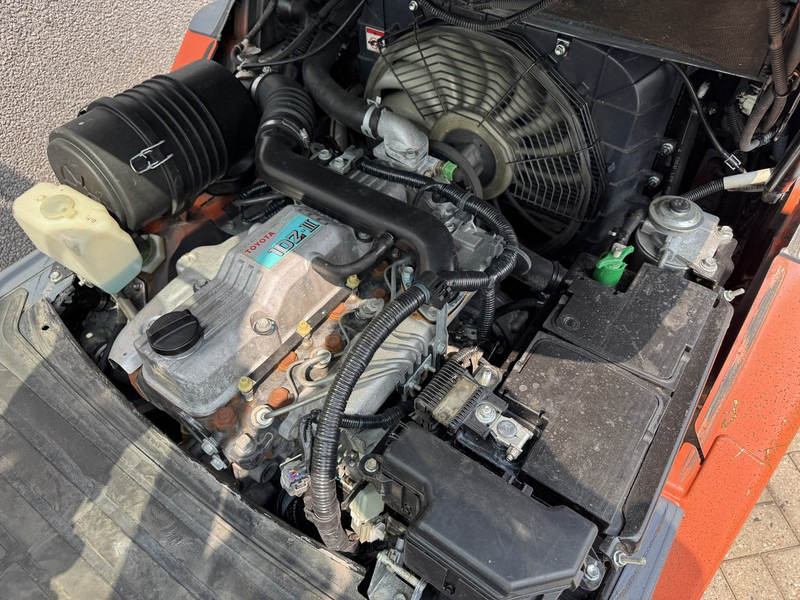 Forklift diesel Toyota 02-8 FDF 30: gambar 12 Forklift diesel Toyota 02-8 FDF 30: gambar 12