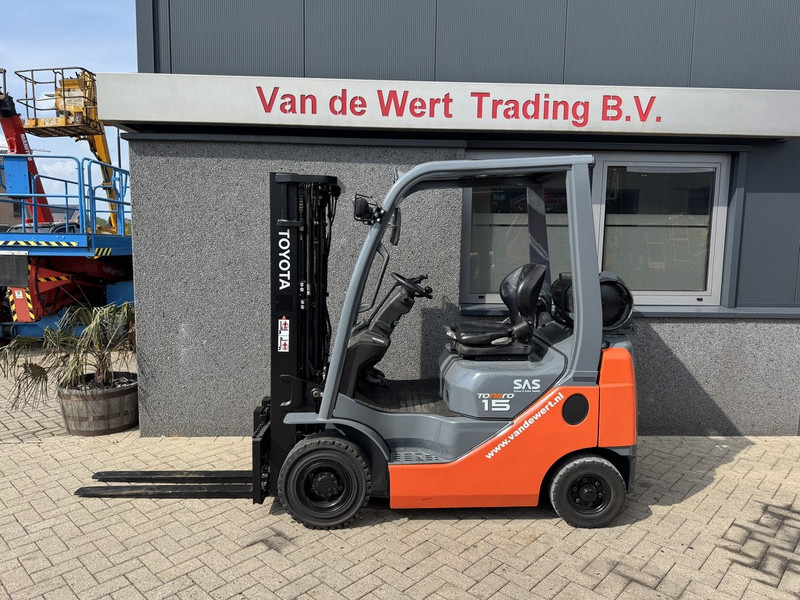Toyota 02-8FGF18 Triplo 430 Freelift/Sideshift/4e Functie 2013 Lpg - Forklift LPG: gambar 1 Toyota 02-8FGF18 Triplo 430 Freelift/Sideshift/4e Functie 2013 Lpg - Forklift LPG: gambar 1