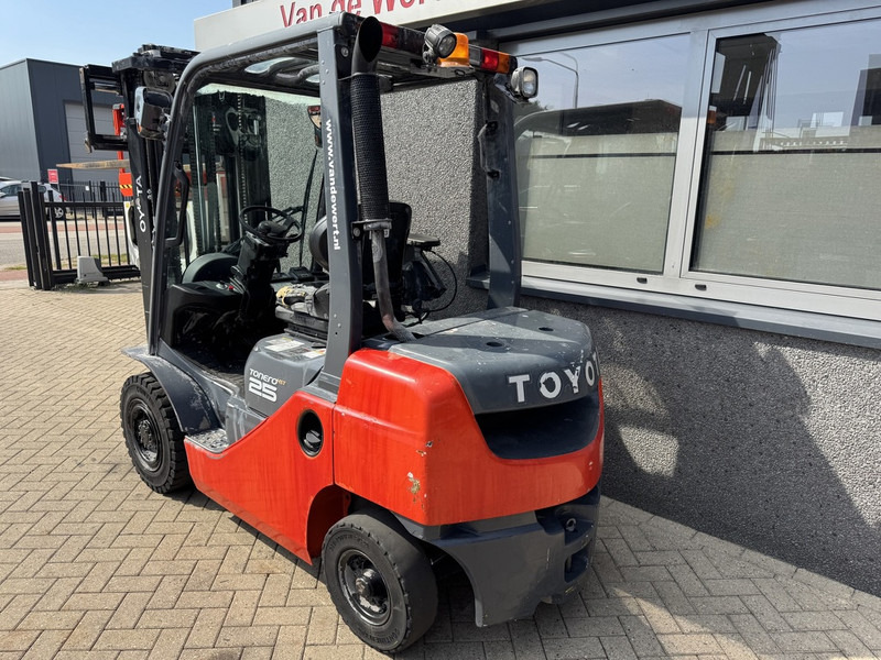 Toyota 06-8FDF25 Triplo 470 Freelift / Sideshift Diesel 2020 - Forklift diesel: gambar 4 Toyota 06-8FDF25 Triplo 470 Freelift / Sideshift Diesel 2020 - Forklift diesel: gambar 4