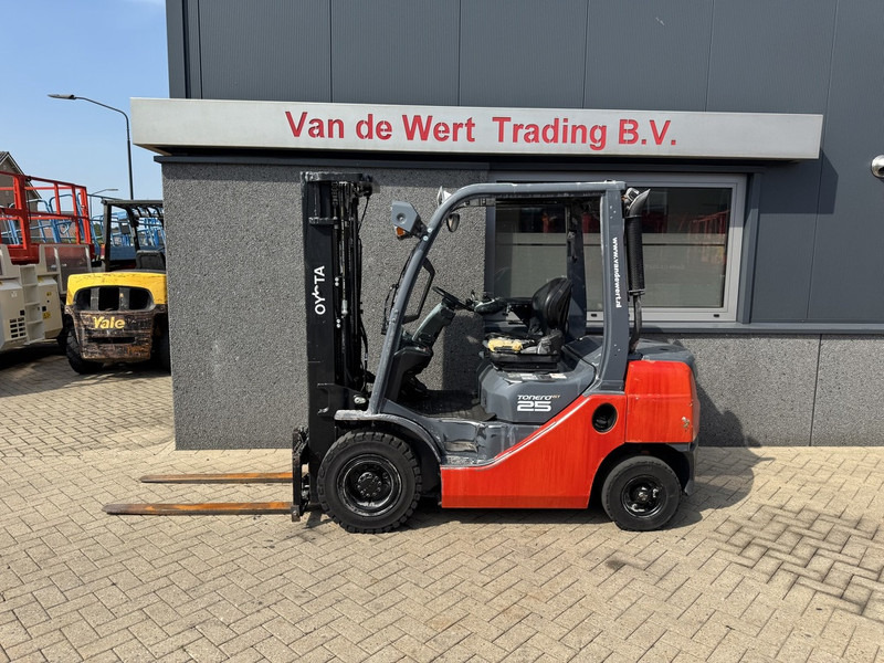 Toyota 06-8FDF25 Triplo 470 Freelift / Sideshift Diesel 2020 - Forklift diesel: gambar 1 Toyota 06-8FDF25 Triplo 470 Freelift / Sideshift Diesel 2020 - Forklift diesel: gambar 1