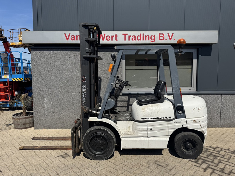 Toyota 62-6FDF30 - Forklift diesel: gambar 1 Toyota 62-6FDF30 - Forklift diesel: gambar 1