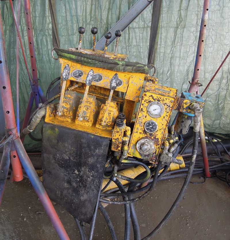 AtlasCopco BUT 6 EH drill boom - Peralatan terowongan: gambar 2 AtlasCopco BUT 6 EH drill boom - Peralatan terowongan: gambar 2