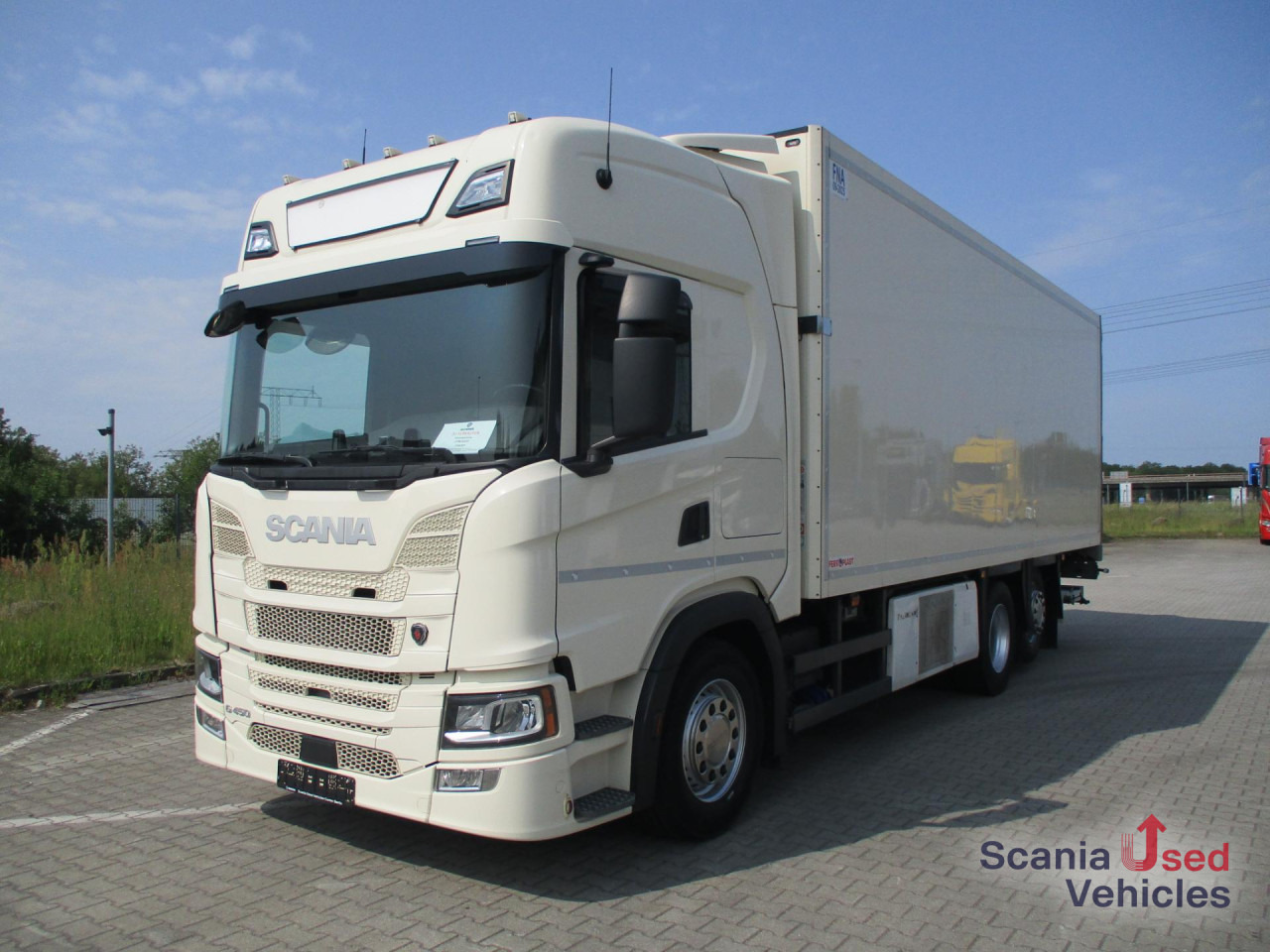 SCANIA G 450 B6x2*4LB Tiefkühl / Lenk-, Liftbar - Truk berpendingin: gambar 1 SCANIA G 450 B6x2*4LB Tiefkühl / Lenk-, Liftbar - Truk berpendingin: gambar 1