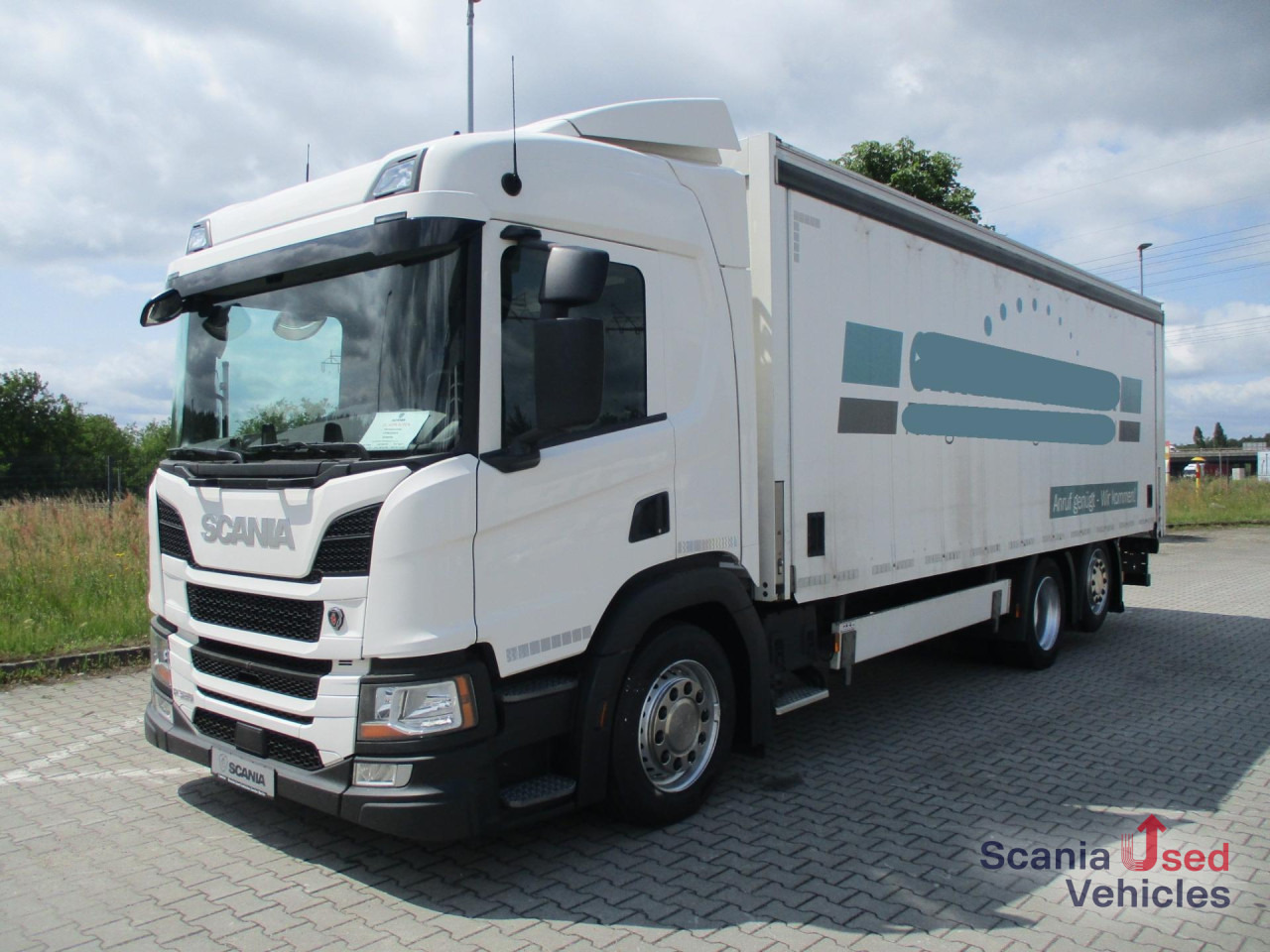 SCANIA P 320 B6x2*4LB - Truk minuman: gambar 1 SCANIA P 320 B6x2*4LB - Truk minuman: gambar 1