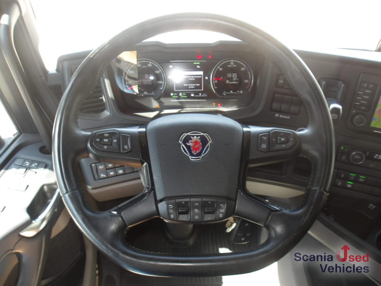 SCANIA R 460 A4x2NA - Tractor head: gambar 2 SCANIA R 460 A4x2NA - Tractor head: gambar 2