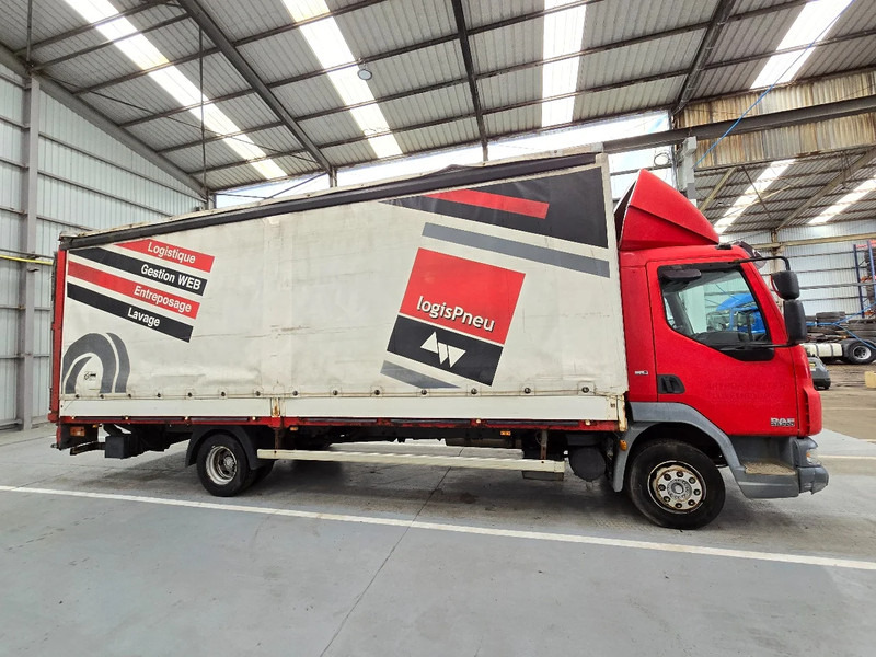 DAF LF 45 220 / EURO 5 / AIRCO / MANUEL / DHOLLANDIA 2000kg - Truk dengan terpal samping: gambar 4 DAF LF 45 220 / EURO 5 / AIRCO / MANUEL / DHOLLANDIA 2000kg - Truk dengan terpal samping: gambar 4