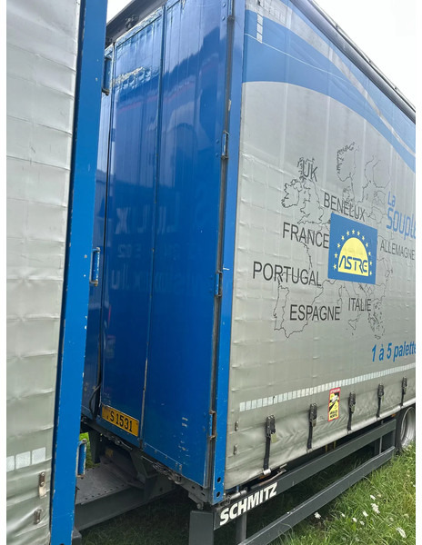 DAF XF 440 DAF XF 440 6x2 / SUPERSPACECAB / KOMBI MIT ANHANGER SCHMITZ 2016 / DURCHLADEN / 2 STUCK - Truk dengan terpal samping: gambar 3 DAF XF 440 DAF XF 440 6x2 / SUPERSPACECAB / KOMBI MIT ANHANGER SCHMITZ 2016 / DURCHLADEN / 2 STUCK - Truk dengan terpal samping: gambar 3