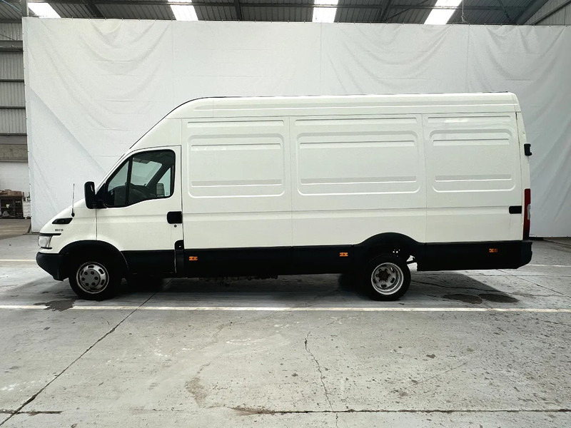 Iveco Daily 35C13 AIRCO / MOTORPROBLEEM -PROBLEME DE MOTEUR - Van panel: gambar 2 Iveco Daily 35C13 AIRCO / MOTORPROBLEEM -PROBLEME DE MOTEUR - Van panel: gambar 2
