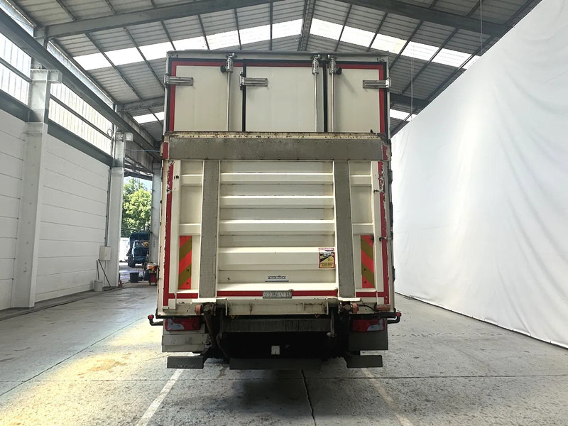 MAN TGX 26.360 steerable lift axles / hefbare stuurasen / essieux relevables directionnels - Truk berpendingin: gambar 4 MAN TGX 26.360 steerable lift axles / hefbare stuurasen / essieux relevables directionnels - Truk berpendingin: gambar 4