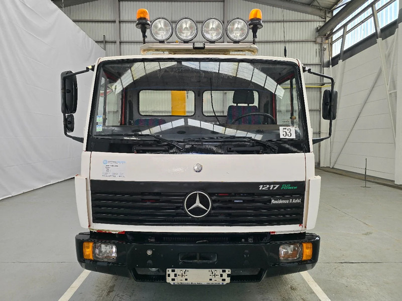 Mercedes-Benz E 1217 - BR 9 / LAMMES - BLATT - SPRING / EFFER KRAAN / DHOLLANDIA - Truk flatbed, Truk derek: gambar 2 Mercedes-Benz E 1217 - BR 9 / LAMMES - BLATT - SPRING / EFFER KRAAN / DHOLLANDIA - Truk flatbed, Truk derek: gambar 2