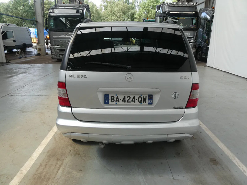Mercedes-Benz M-Klasse ML 270 CDI 4x4 - Mobil SUV: gambar 4 Mercedes-Benz M-Klasse ML 270 CDI 4x4 - Mobil SUV: gambar 4