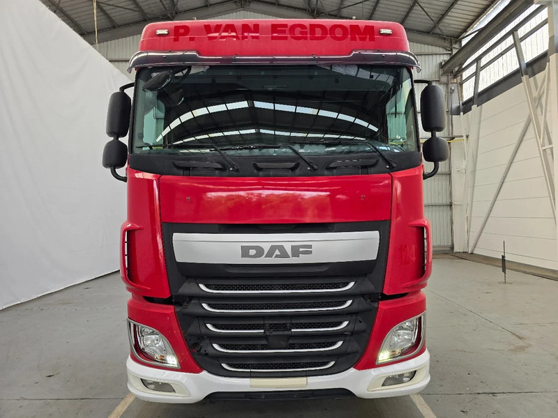 DAF XF 460 AIRCO / MANUEL / RETARDER - Tractor head: gambar 2 DAF XF 460 AIRCO / MANUEL / RETARDER - Tractor head: gambar 2